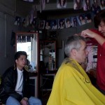 Hairdressing-Saloon_in_Downtown_China_04
