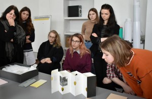 Patrizia Meinert in the Graphic Art Department with the students